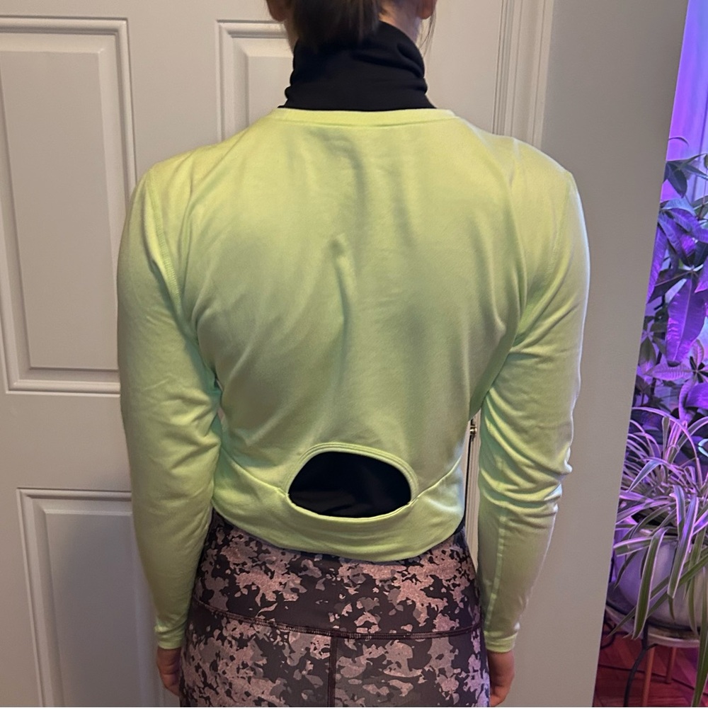 Light Green Long Sleeve Crop Top - Picture 2 of 5